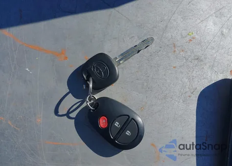 2015 Toyota Tacoma Base V6 z USA, uszkodzony, nr VIN 3TMLU4EN5FM197170